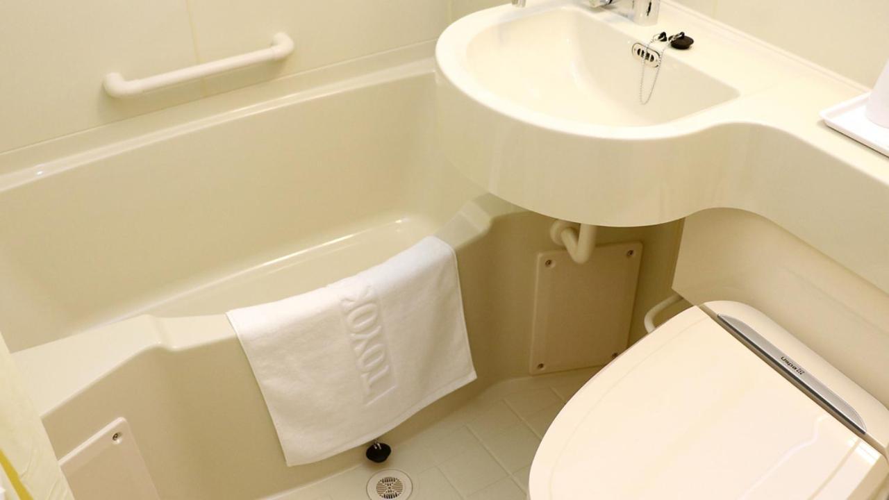 Toyoko Inn Kyoto Nijojo Minami Екстер'єр фото